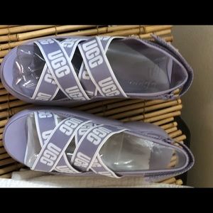 UGG LA CLOUD Smoke free and pet free home